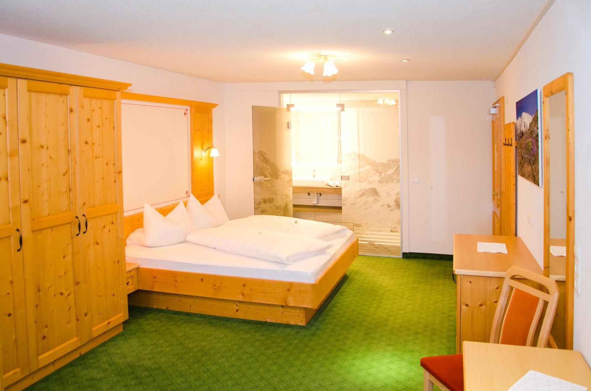 אישגל Hotel Garni Alpenblick מראה חיצוני תמונה